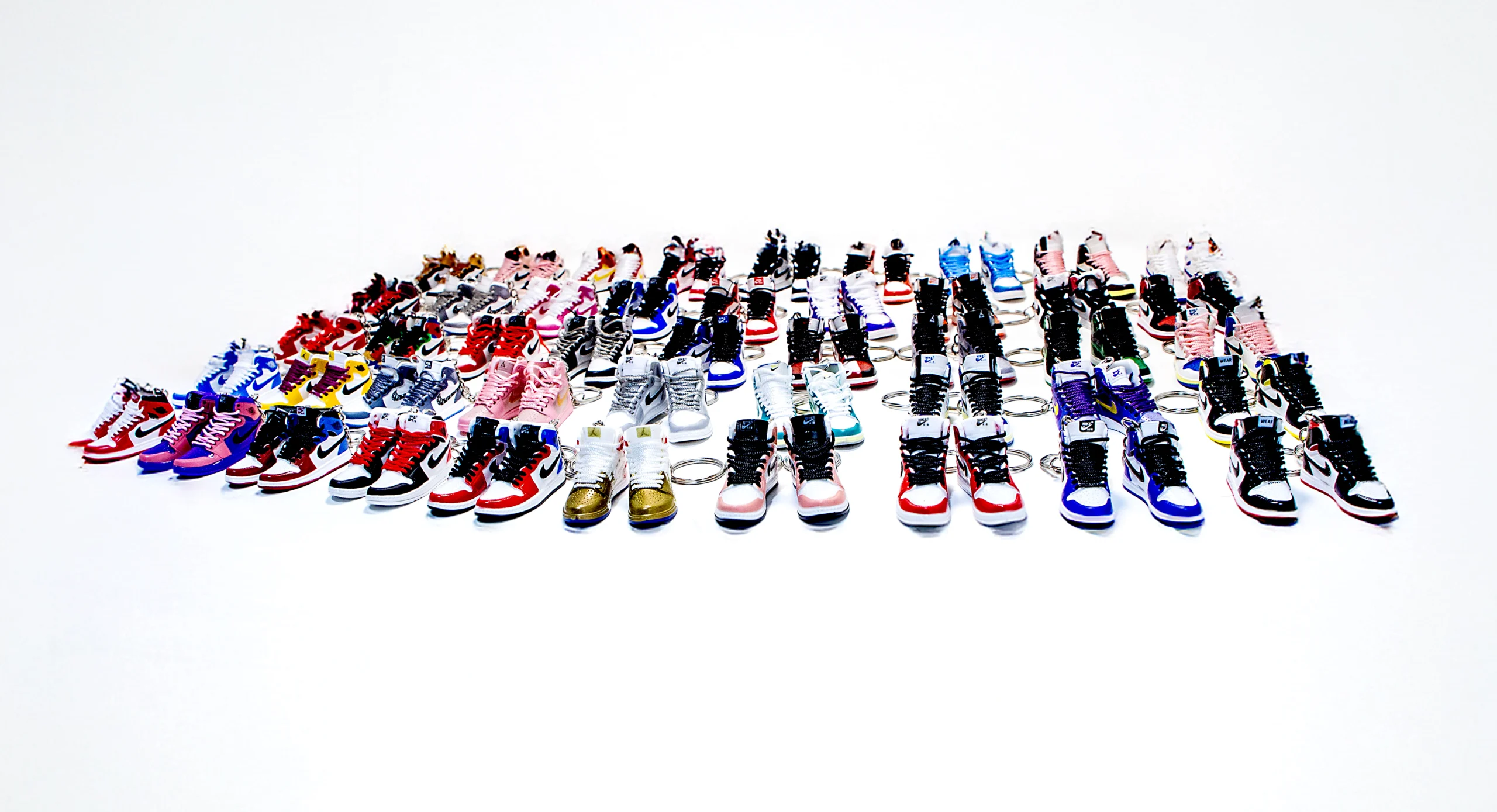 AJ-001 - Shoe Keychain 100-Pack (50 Pairs) – AJ1-Inspired Collection - Image 4
